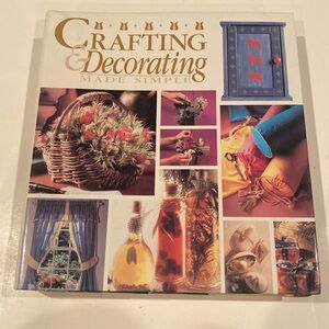 “Crafting & Decorating Made Simple,” an all-inclusive binder